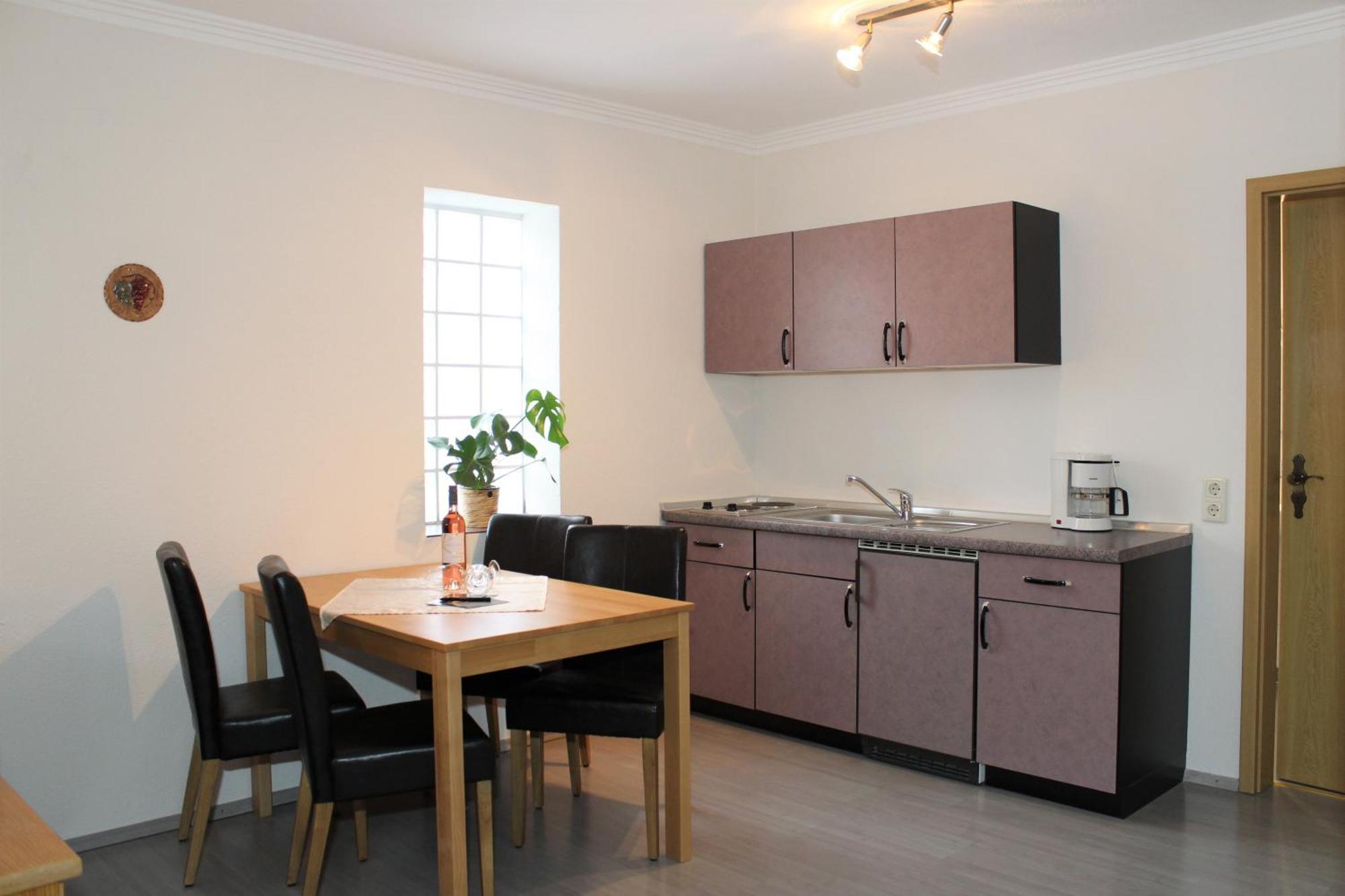 Winzerhotel Kinges-Kessel Morstadt Екстер'єр фото