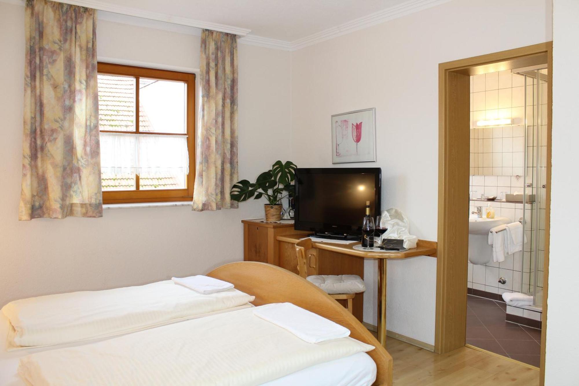 Winzerhotel Kinges-Kessel Morstadt Екстер'єр фото